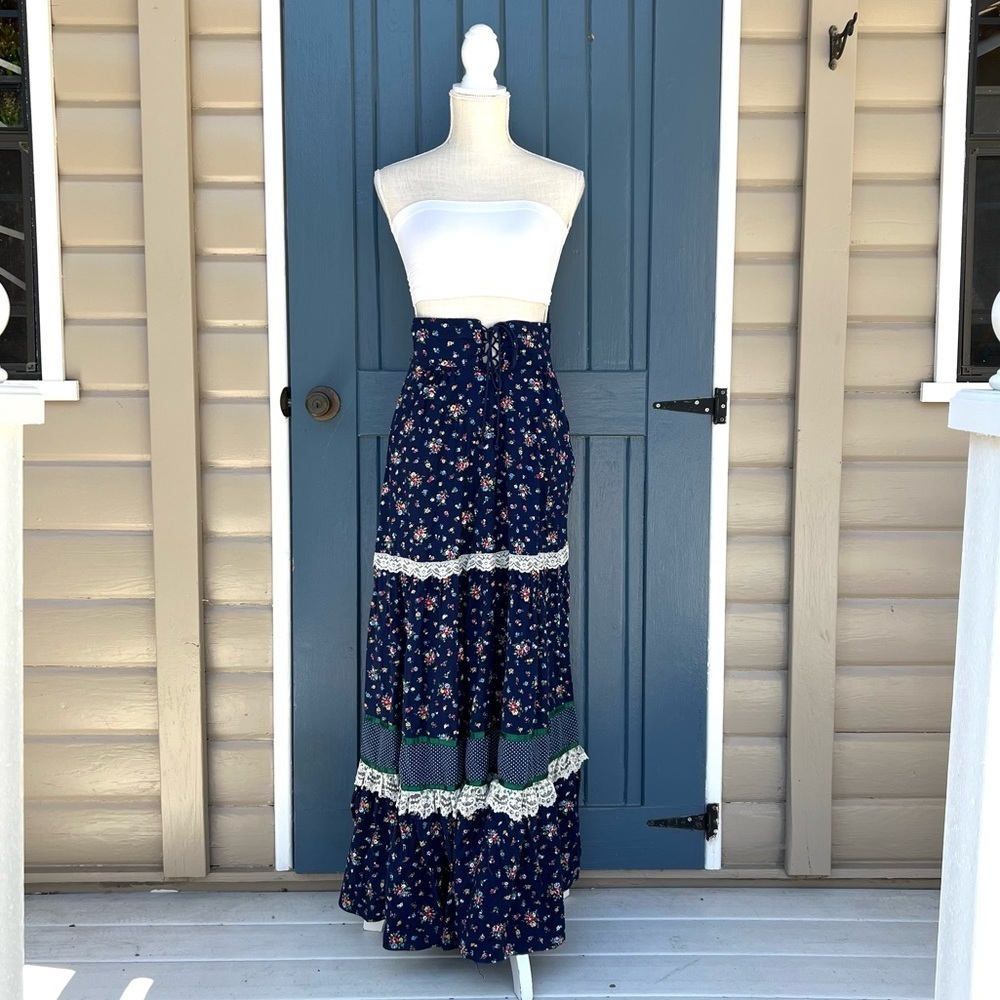 RARE 1970's Gunnies Sax Skirt with Lace Detail, Hippie Bohemian Youth Size 5